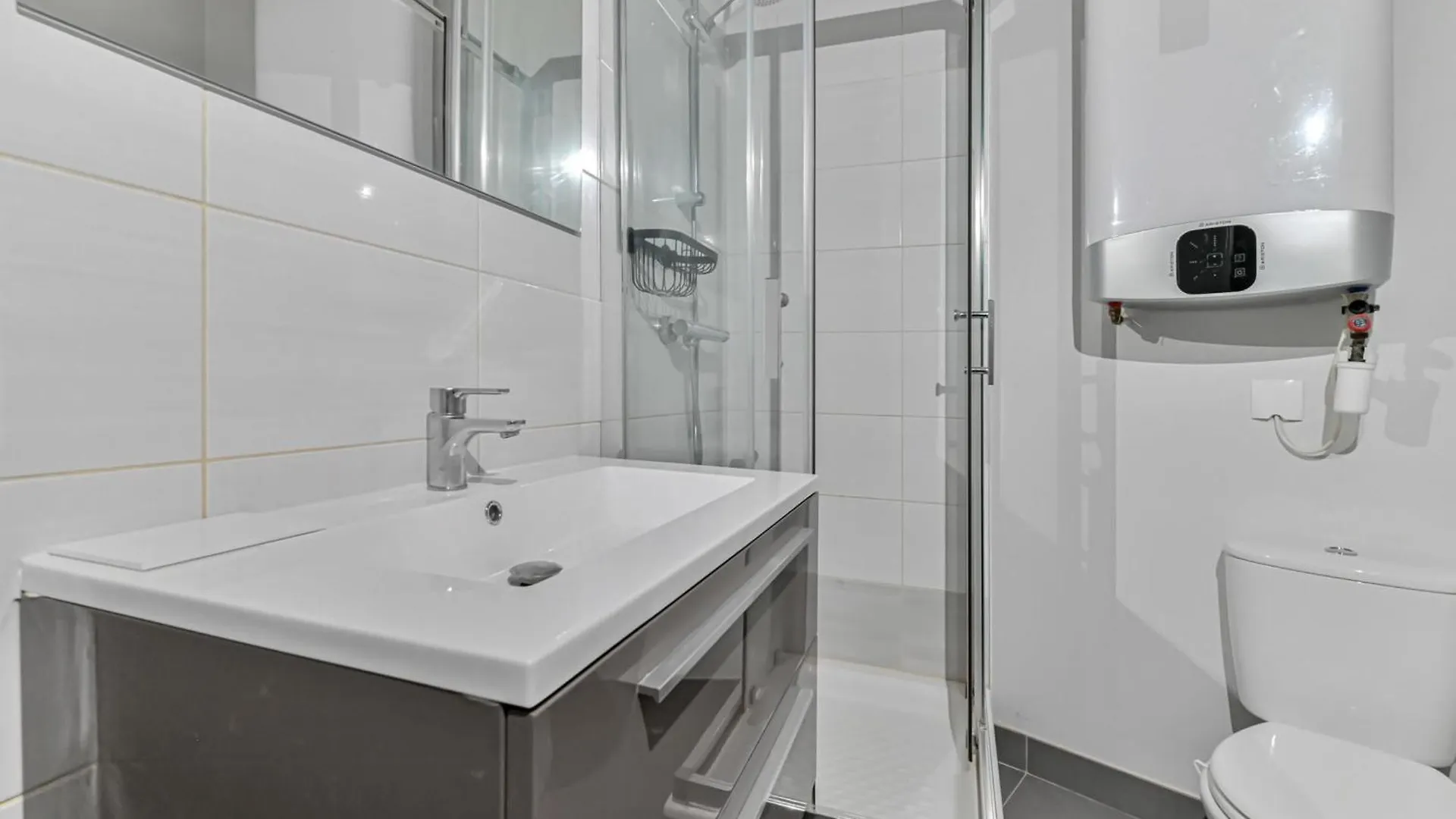 פריז Architectural Apartment Near Bastille & The Marais 0*,