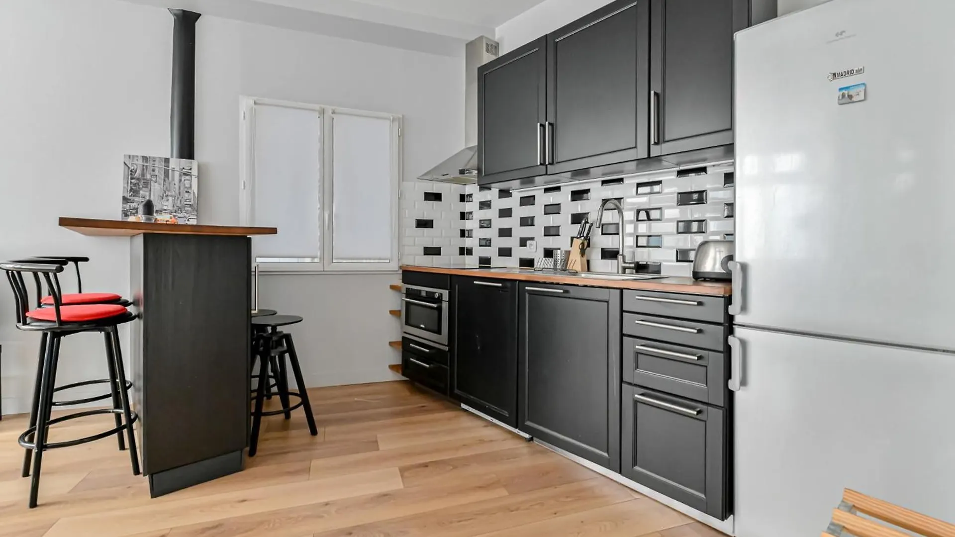 פריז Architectural Apartment Near Bastille & The Marais