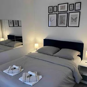 T2 Cosy Et Lumineux Au Coeur De Paris12 Apartment